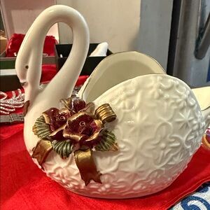 Elegant White Swan Vase with Floral Accents
